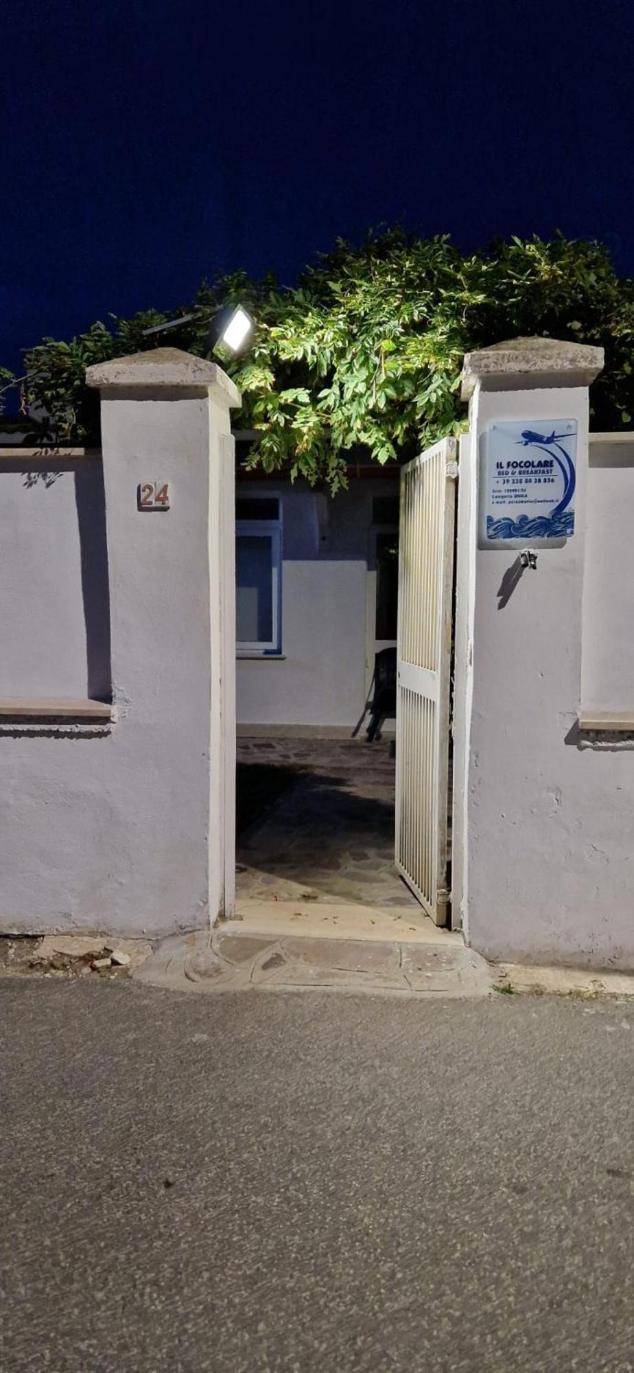 Bed and Breakfast Il Focolare Focene Esterno foto